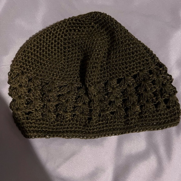 Accessories - Women’s brown beanie